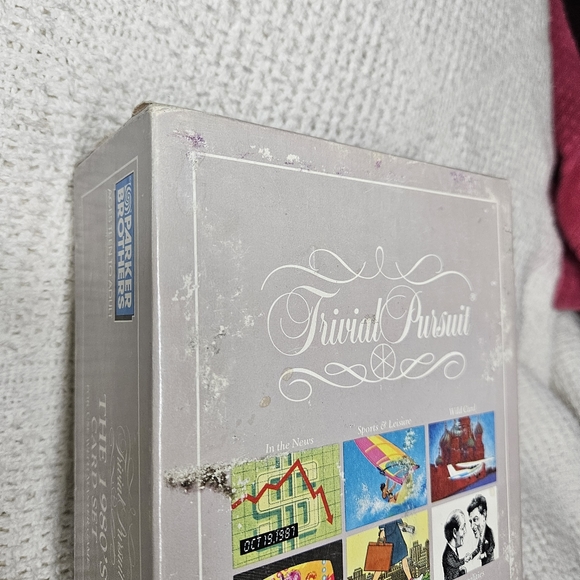 Trivia Pursuit The 1980's Card Set for use with Master Game - Picture 9 of 10